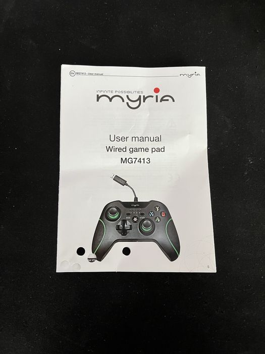Myria gamepad cu fir