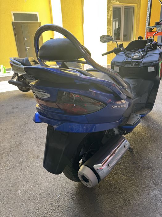 Макси Скутер Suzuki Sky Wave