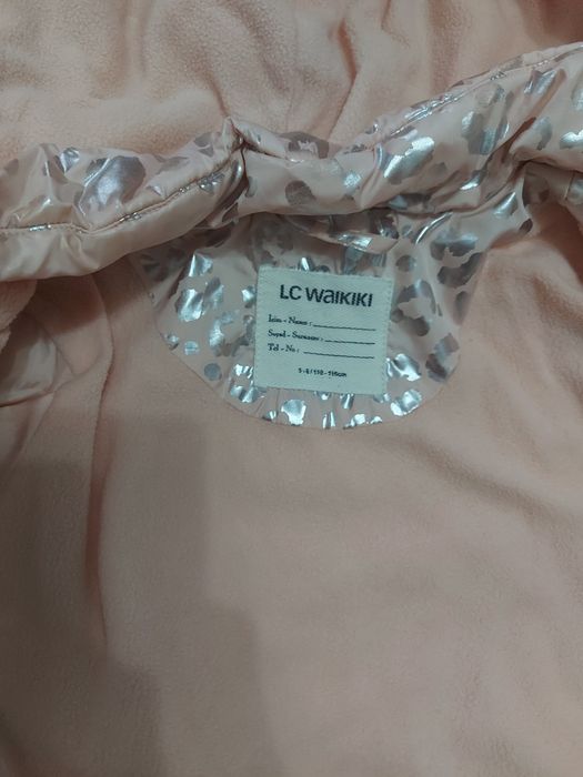 Продам детскую курточку на девочку