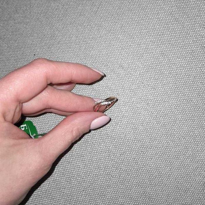 Vând inel aur 14 k 585 , 1.37 grame mărime 16