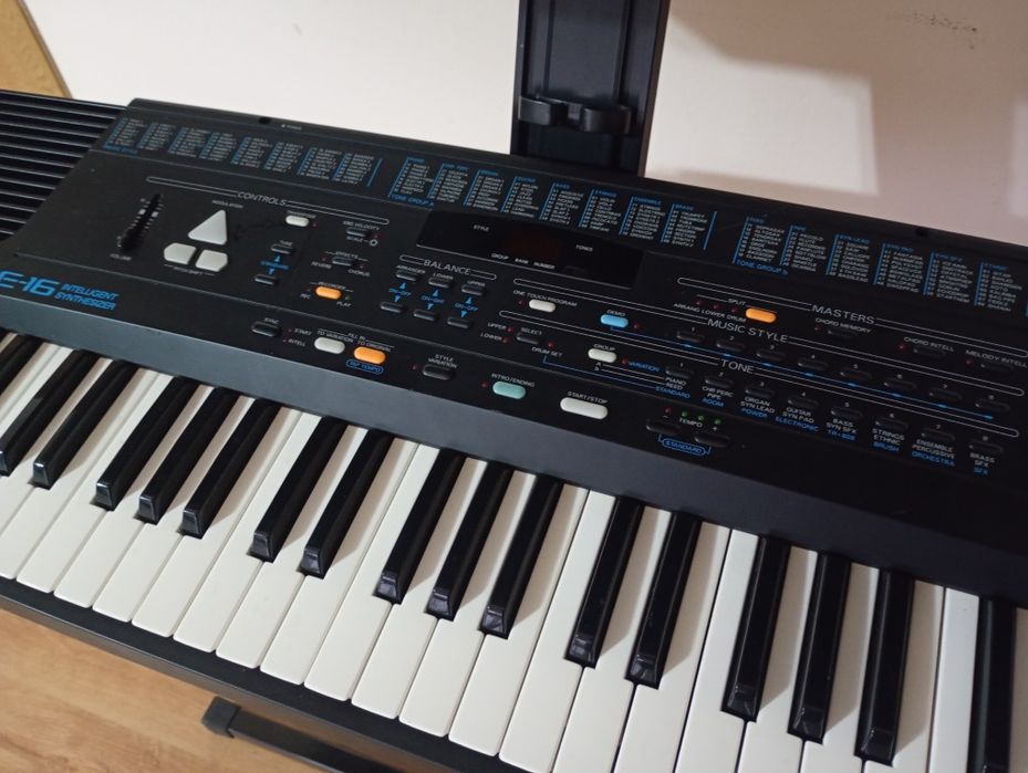 Roland  E16 E28 pian digital dinamic orga