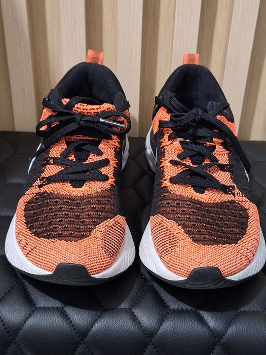 Adidasi Nike marimea 36,5 !