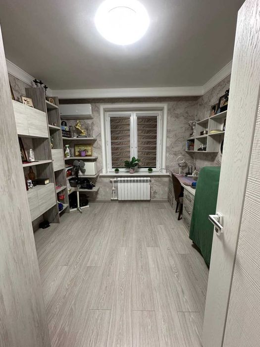 СРОЧНО! 3 комнатная с ремонтом, ор-р ЦУМ, Сенат. Кирпичный дом