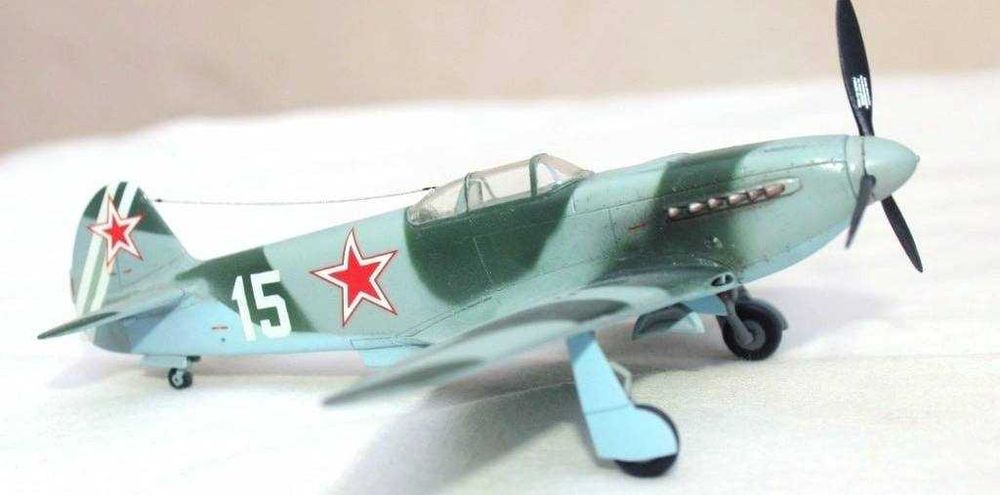 Сборная модель самолета Як-3 (Smer, 1/72)