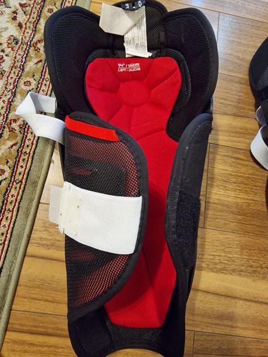 Наколенники хоккейные