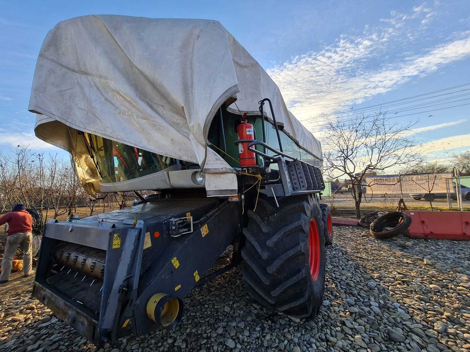 Fendt 6335C - an 2012 - 1500 ore - combina agricola