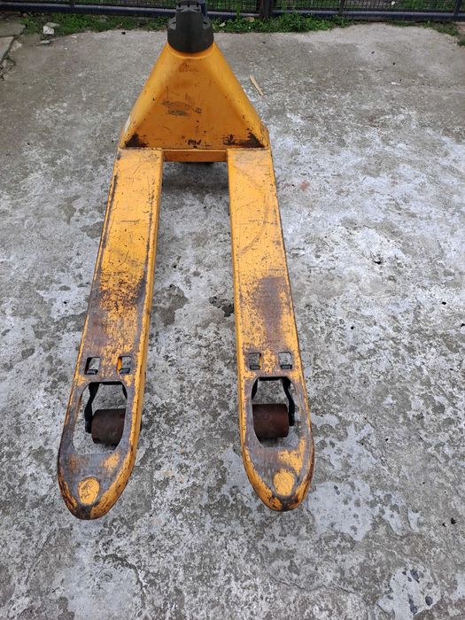 Продавам немска палетна количка Jungheinrich бърза хидравлика .