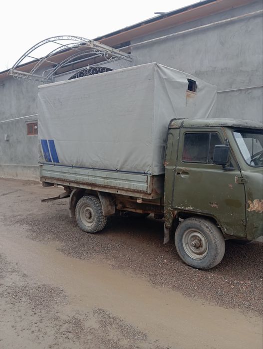 Uaz tent bo'rtli 1996 yuk tashish uchun hujatlarida muammo yoq