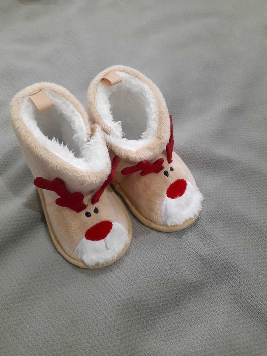 Продавам детски обувки