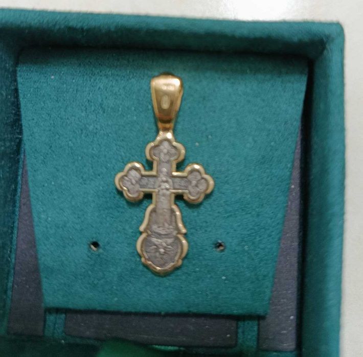 Позолоченный крестик кулон.Эксклюзивный.