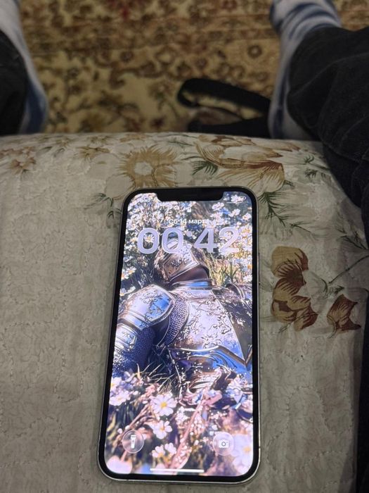 Продам айфон 12про 256гб