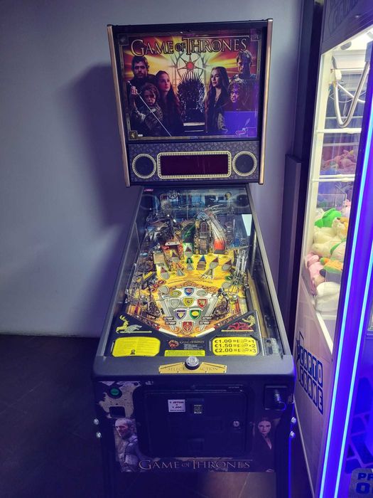 Vând aparat de pinball profesional "Game of Thrones" - flipper
