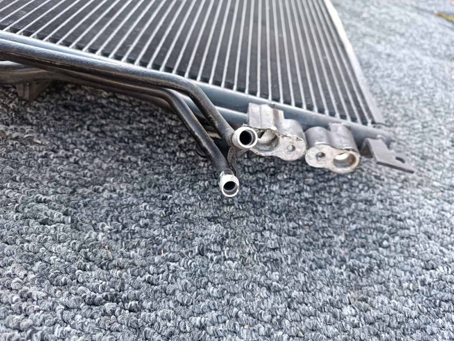 Ауди А8-оригинален радиатор климатик