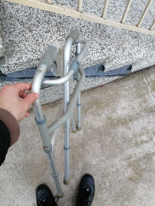 Проходилка за възрастни