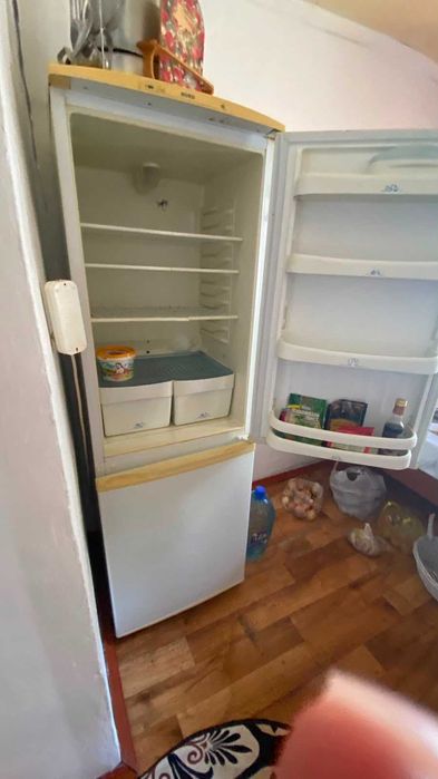 Холодильник продается