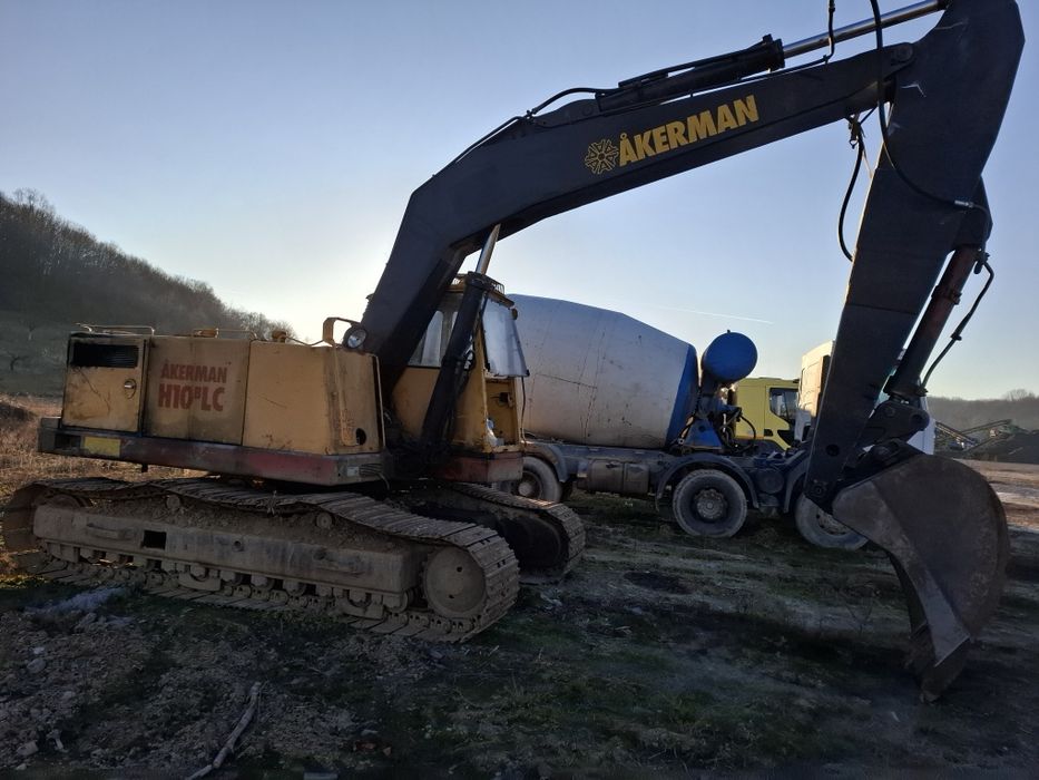 Escavator Akerman