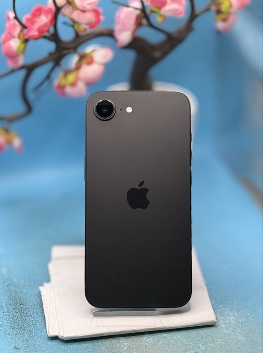 ГАРАНЦИОНЕН!!! Apple iPhone 16e, 256GB, 5G, Black