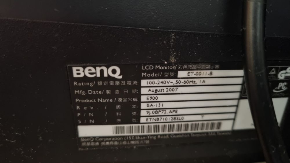 monitor LCD marca BenQ, modelul E900 (cod model: ET-0011-B)