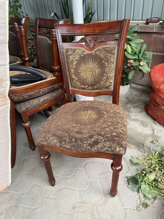 продам стол со стульями