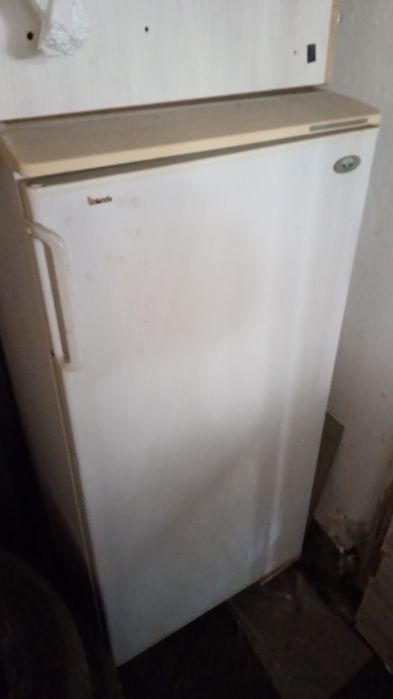 холодильник на запчасти за 7000