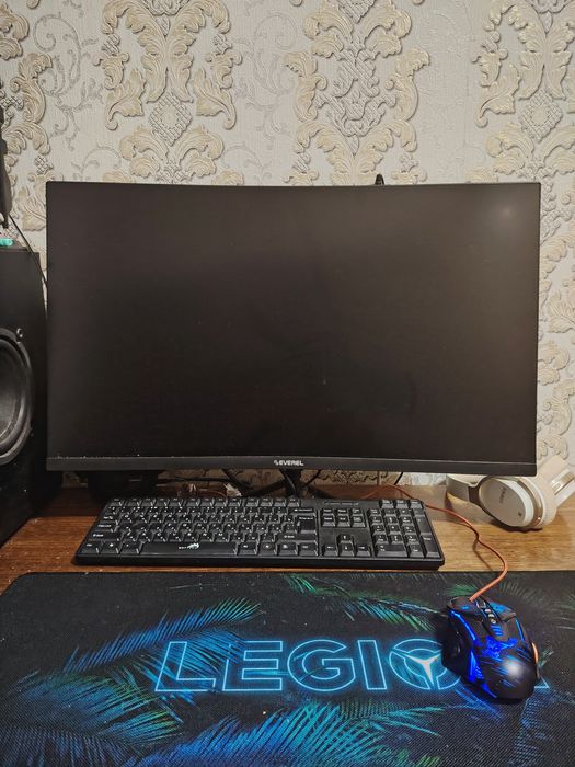 Komp sotiladi srochno