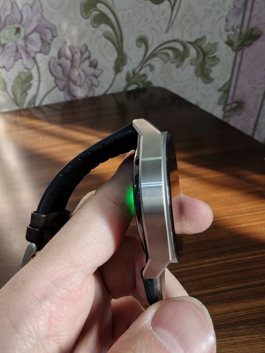 Продаеться Huawei GT3 PRO, зарядка хватает на неделю, флагман модель