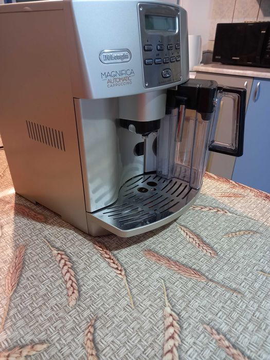 Espresor Delonghi Magnifica Automatic Capuccino