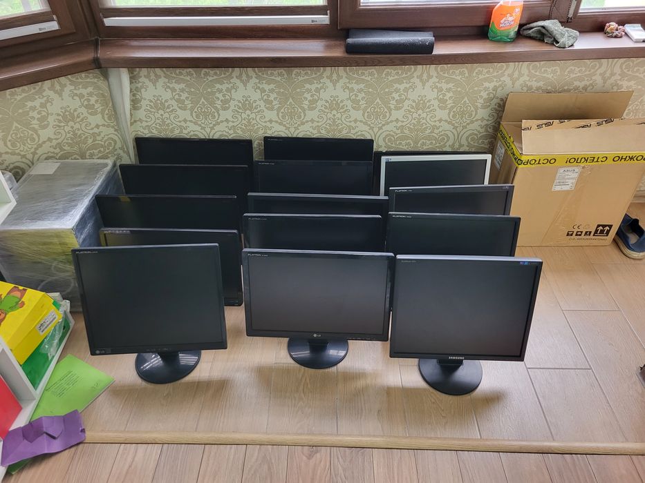 Мониторы LG 19дюймовые