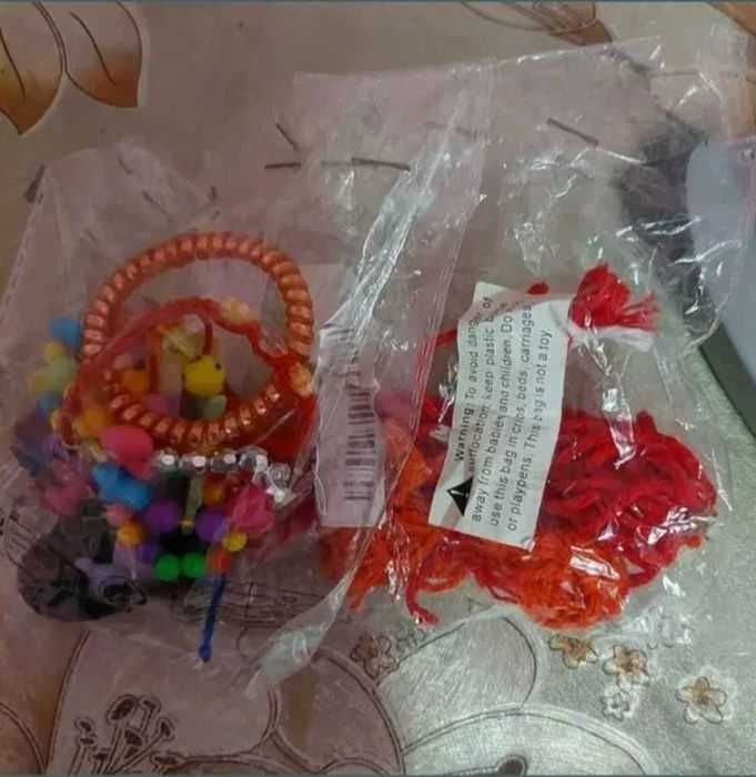 Set bijuterii/ jucarii lucrate manual