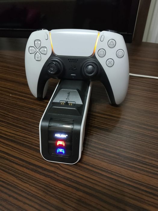 Statie încărcare controllere Playstation 5