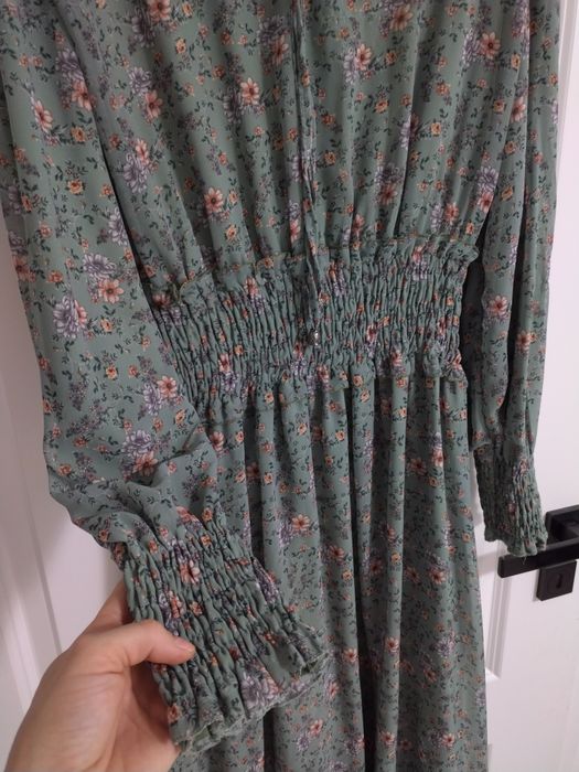 Rochie midi elegantă,