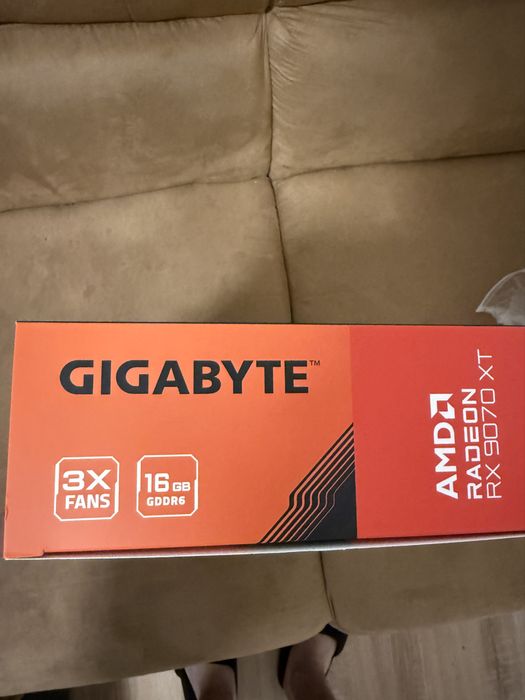 Placă video GIGABYTE