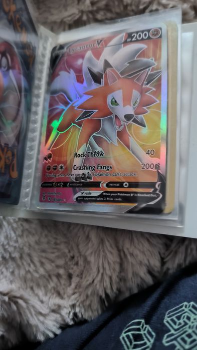 Vând cartonașe pokemon reale