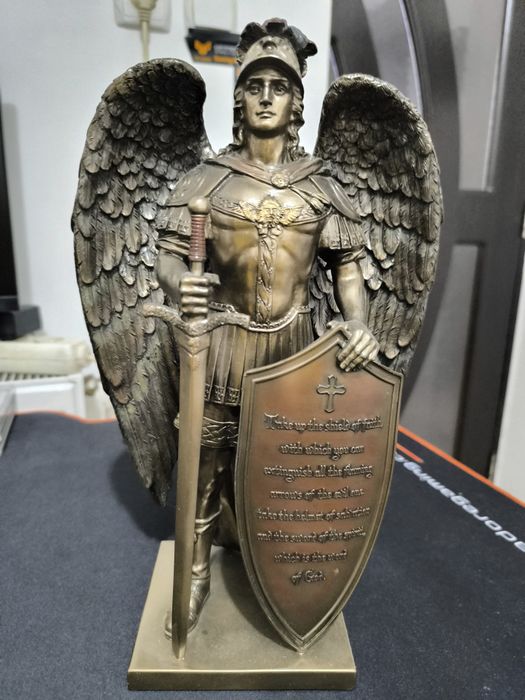 Vind Statuete din Metal, inpecabile, Noi Nouțe!