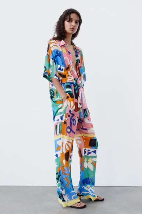 Zara Двойка струящегося кроя с принтом