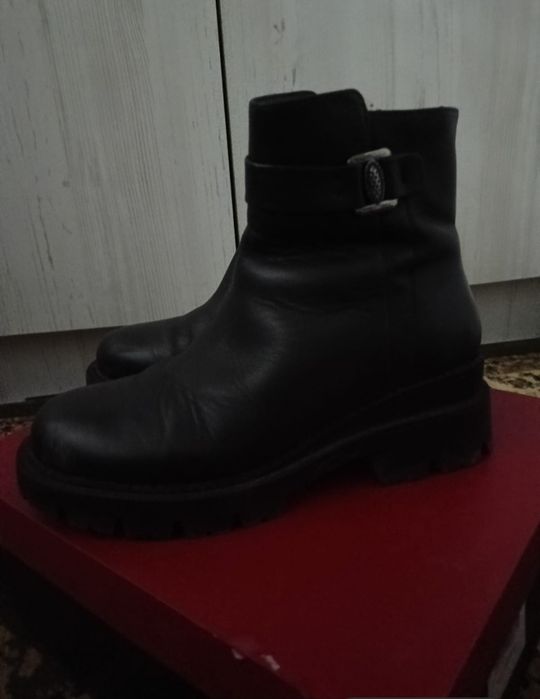 Женская обувь мода и кросата