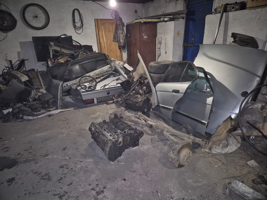 В разборе БМВ е34