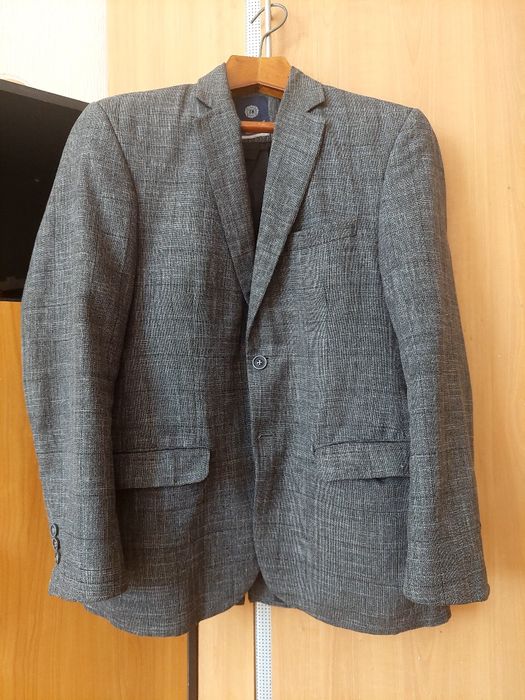 Продаю пиджаки  классика не дорого