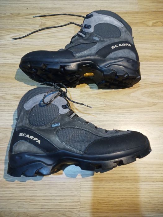 Bocanci de munte Scarpa ZG numărul nr 44,5