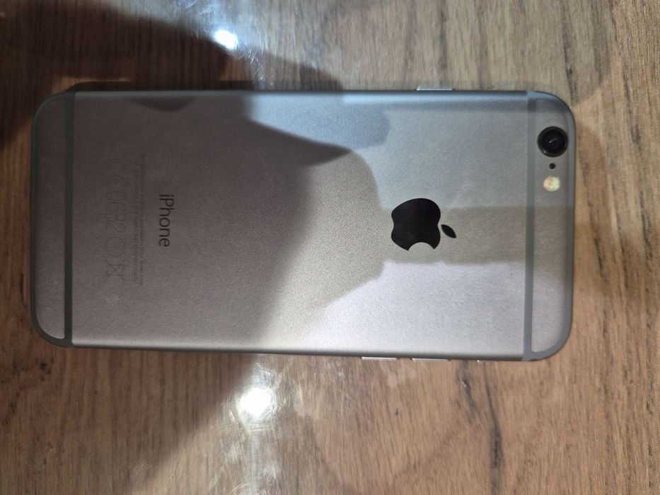 Продам два айфона 6 iphone 6