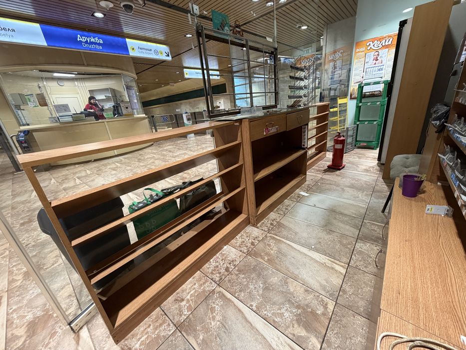 Стелажи и рафтове