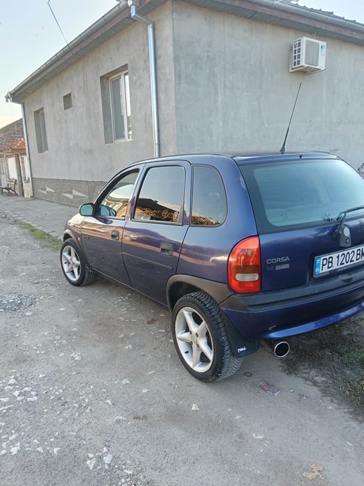 Продава се Опел Корса 1.4 газ бензин