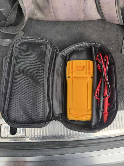 Multimetru FLUKE 175
