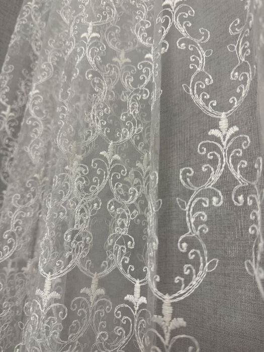 Продам тюль в комнату