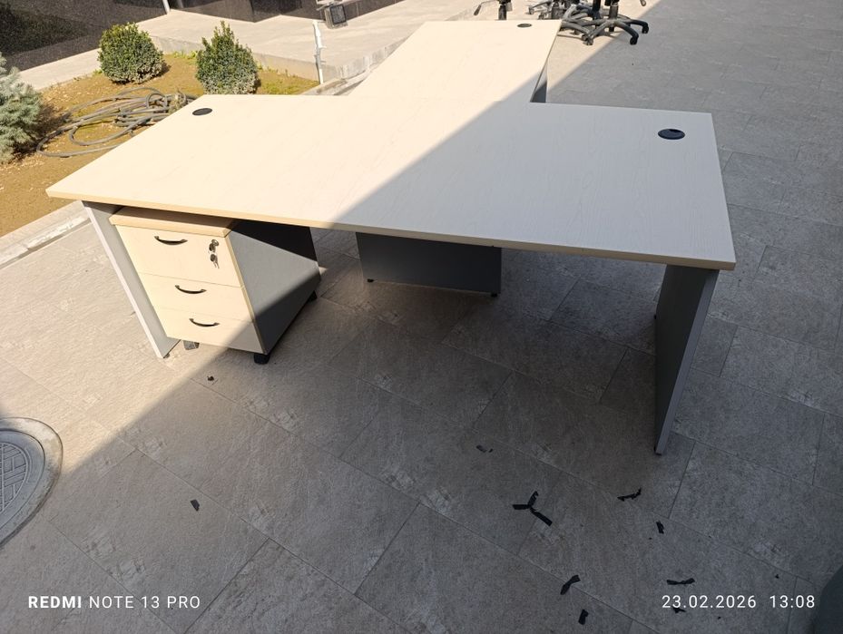 Продам офисный Т образный стол