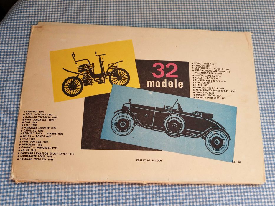 Automobilul ieri,Carte joc de decupat și asamblat,vechi JECO, comunism