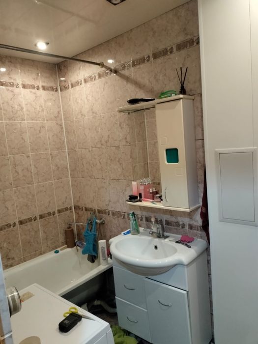 Продам 2 комнатную  квартиру