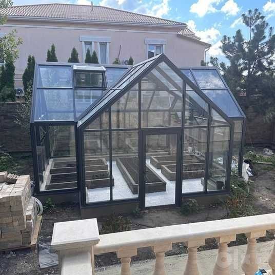 Стеклянные аранжиреи беседки из дерева