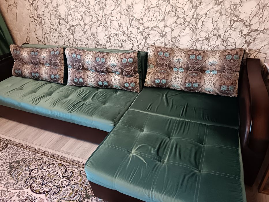 Диван прямой с атаманкой