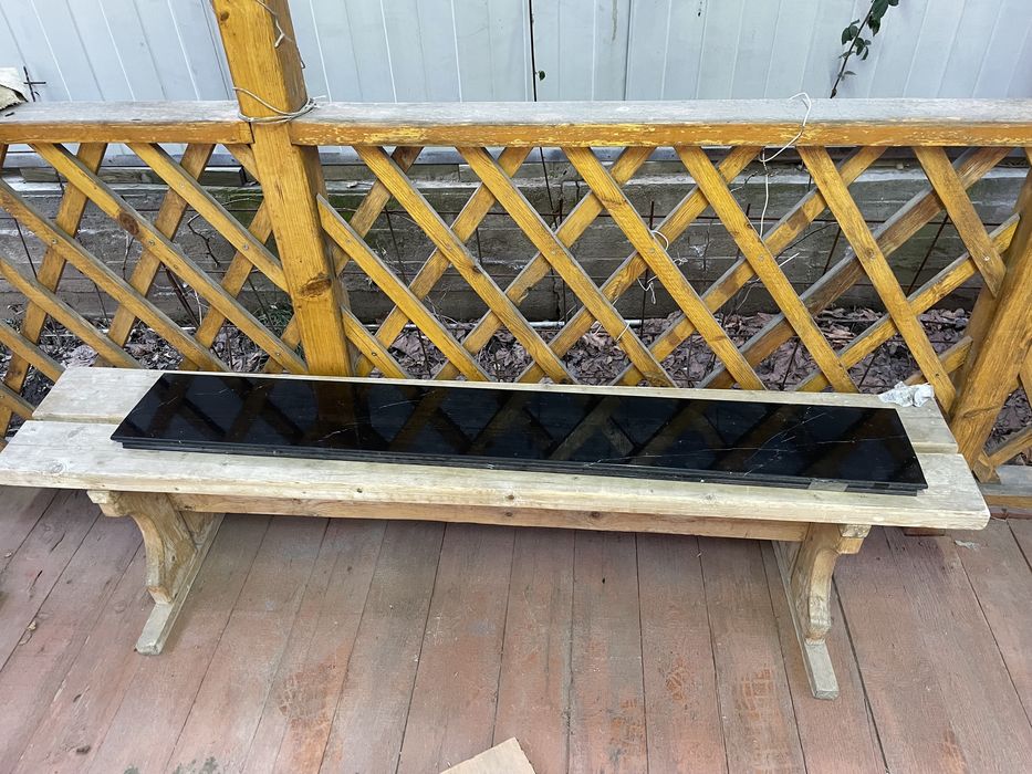 Подаконник из мрамора